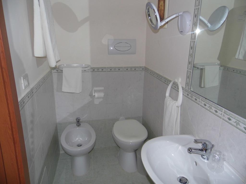 Bed and Breakfast La Residenza Dei Nobili Катандзаро Номер фото