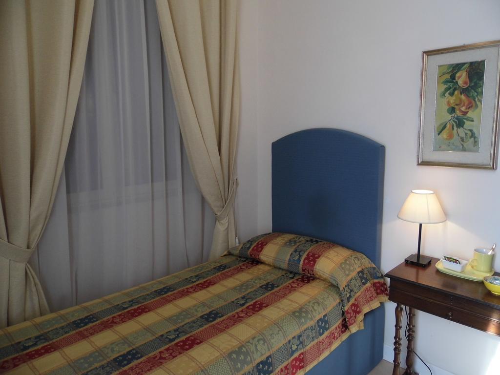 Bed and Breakfast La Residenza Dei Nobili Катандзаро Номер фото